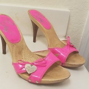 Guess hot pink heels
